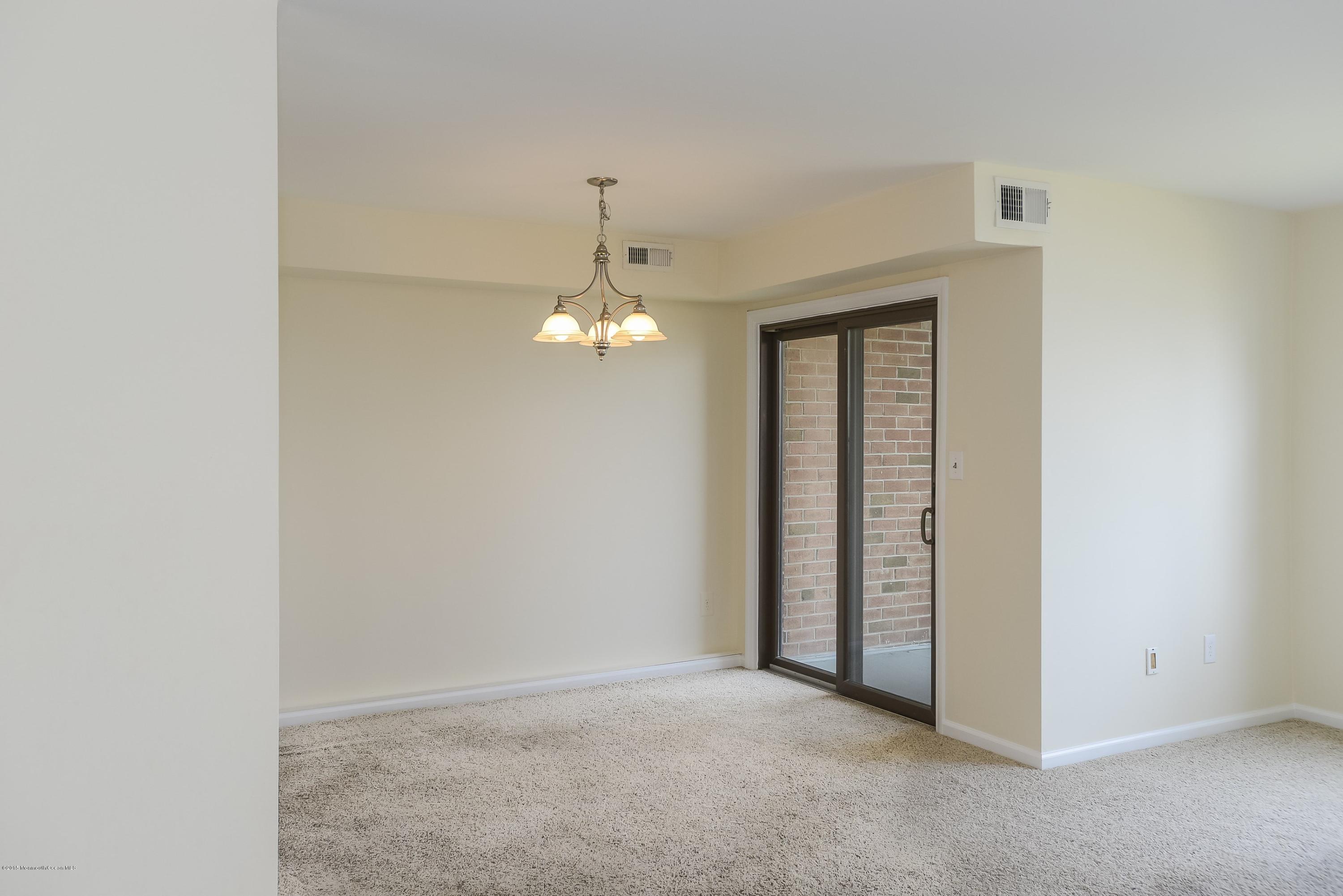 200 Portland Road, Unit A2 Rumson, NJ 07760 - Photo 16 of 26 008_Dining Room