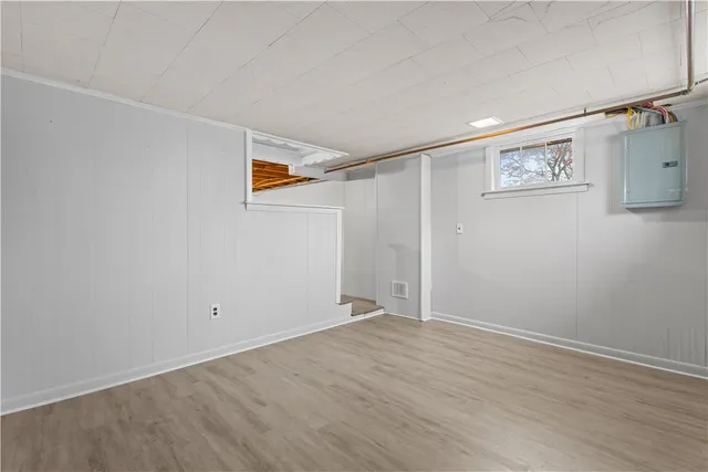 $485,000 | 81 Kenyon Road, Tiverton, RI 02878