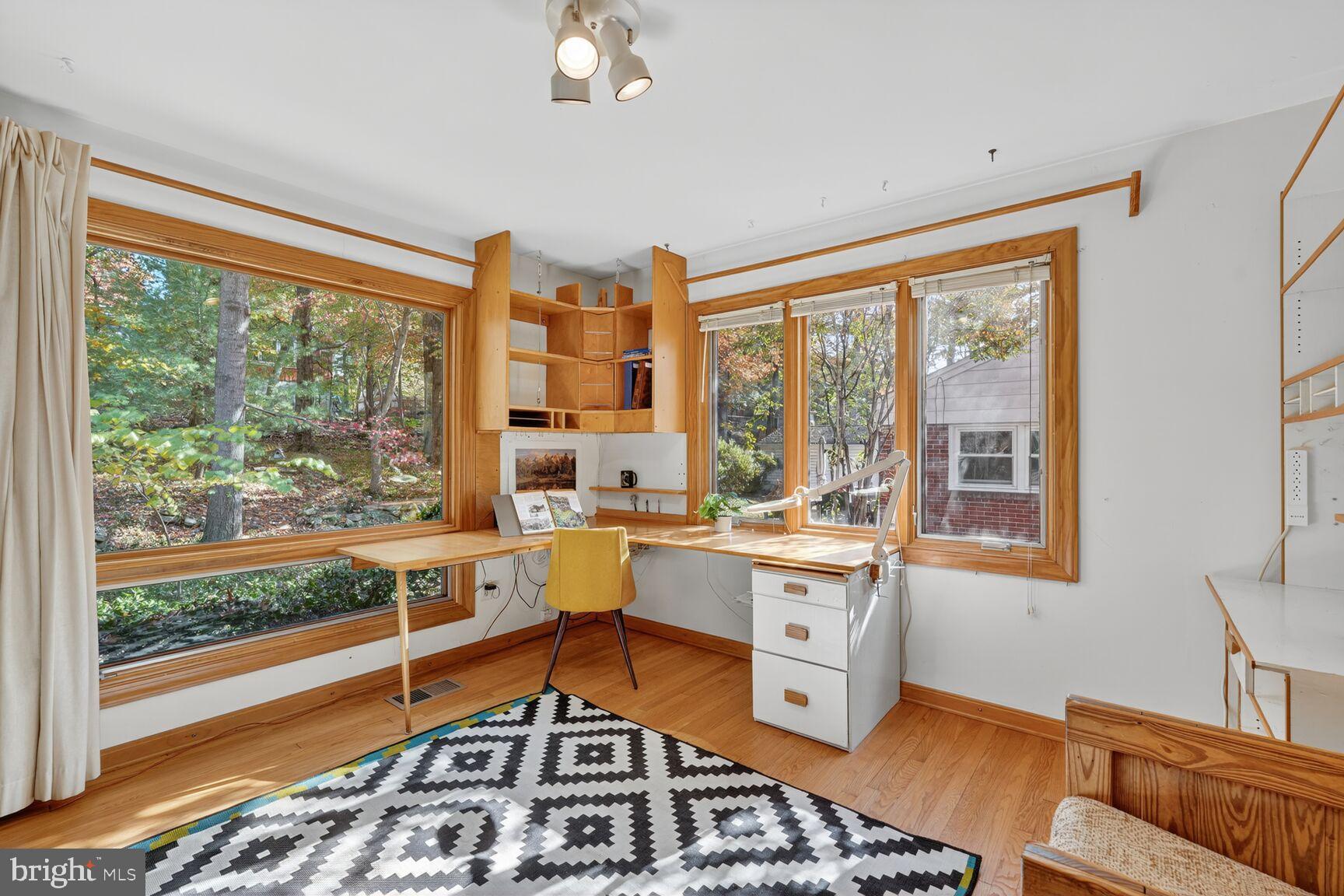 10407 Royal Road Silver Spring, MD 20903 - Photo 16 of 33 a very nice looking room with a large window