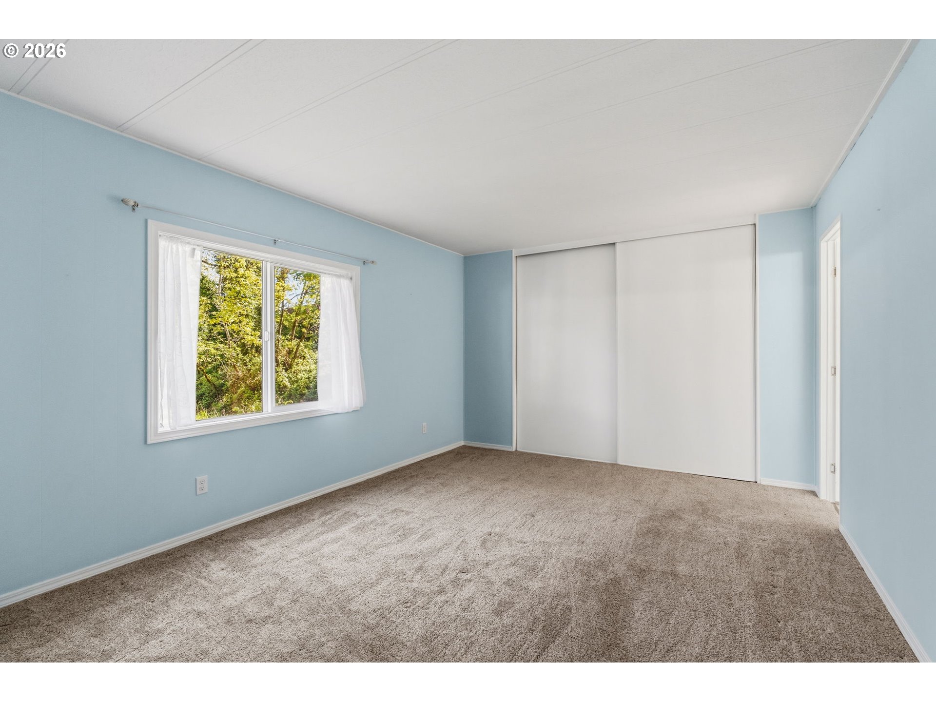 1475 Green Acres Road, Unit 8 Eugene, OR 97408 - Photo 17 of 35 Primary Bedroom
