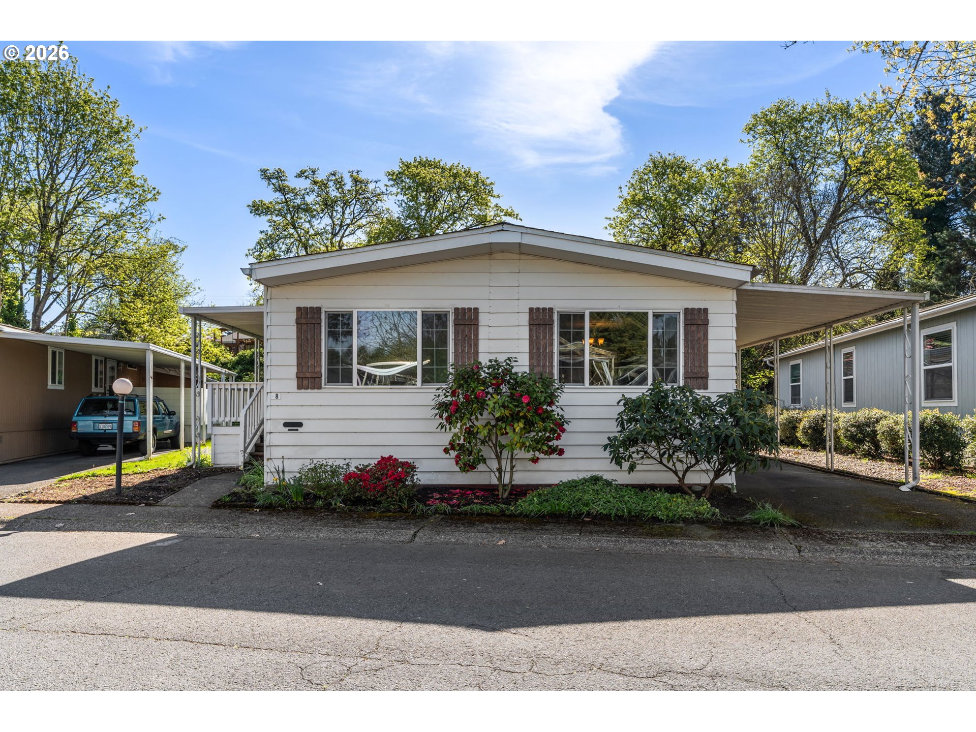 1475 Green Acres Road, Unit 8 Eugene, OR 97408 - Photo 2 of 35 Front Yard