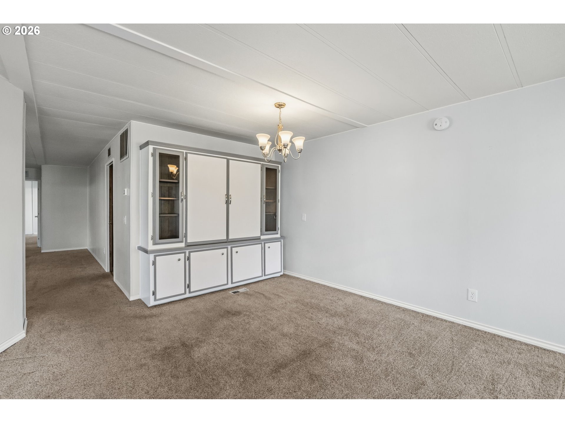 1475 Green Acres Road, Unit 8 Eugene, OR 97408 - Photo 10 of 35 Living Room/Dining Room