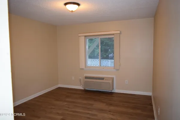 $1,150 | 15 McLean Road, Unit 1, Pinehurst, NC 28374