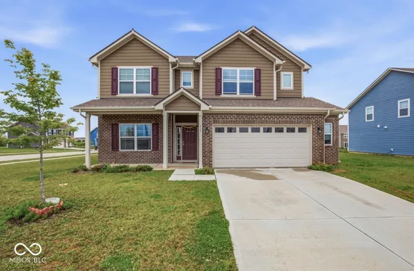 $412,000 | 975 Bent Br Lane, Greenwood, IN 46143