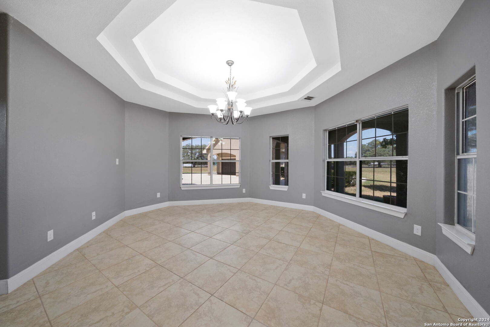 3022 Interstate 35 Natalia, TX 78059 - Photo 20 of 49 a view of an empty room with a window