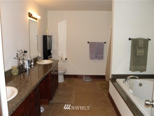 13010 Vail Road Southeast Yelm, WA 98597 - Photo 9 of 19 Gallery Image 9