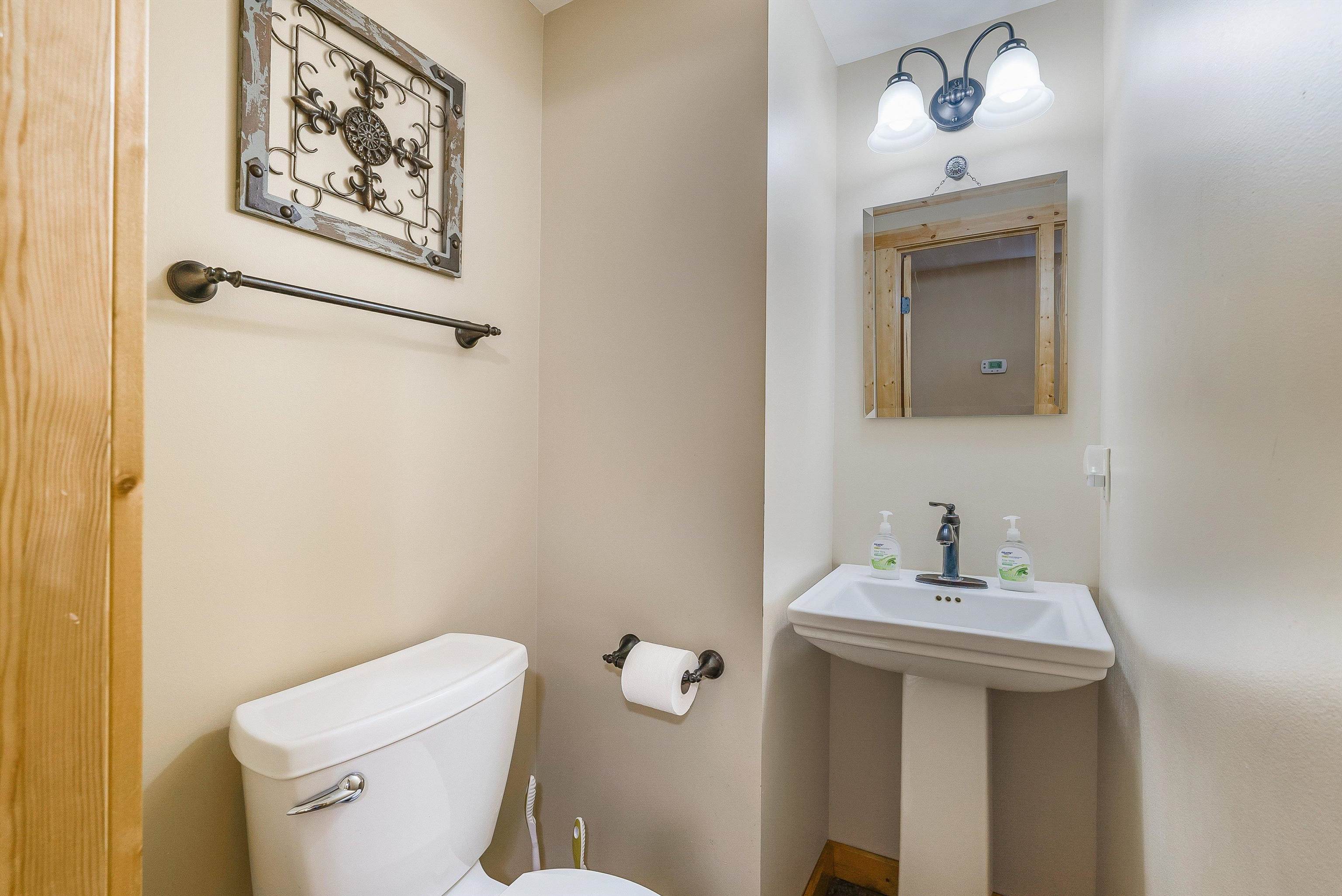 781 Rainier Road McGaheysville, VA 22840 - Photo 17 of 51 a bathroom with a toilet sink and mirror