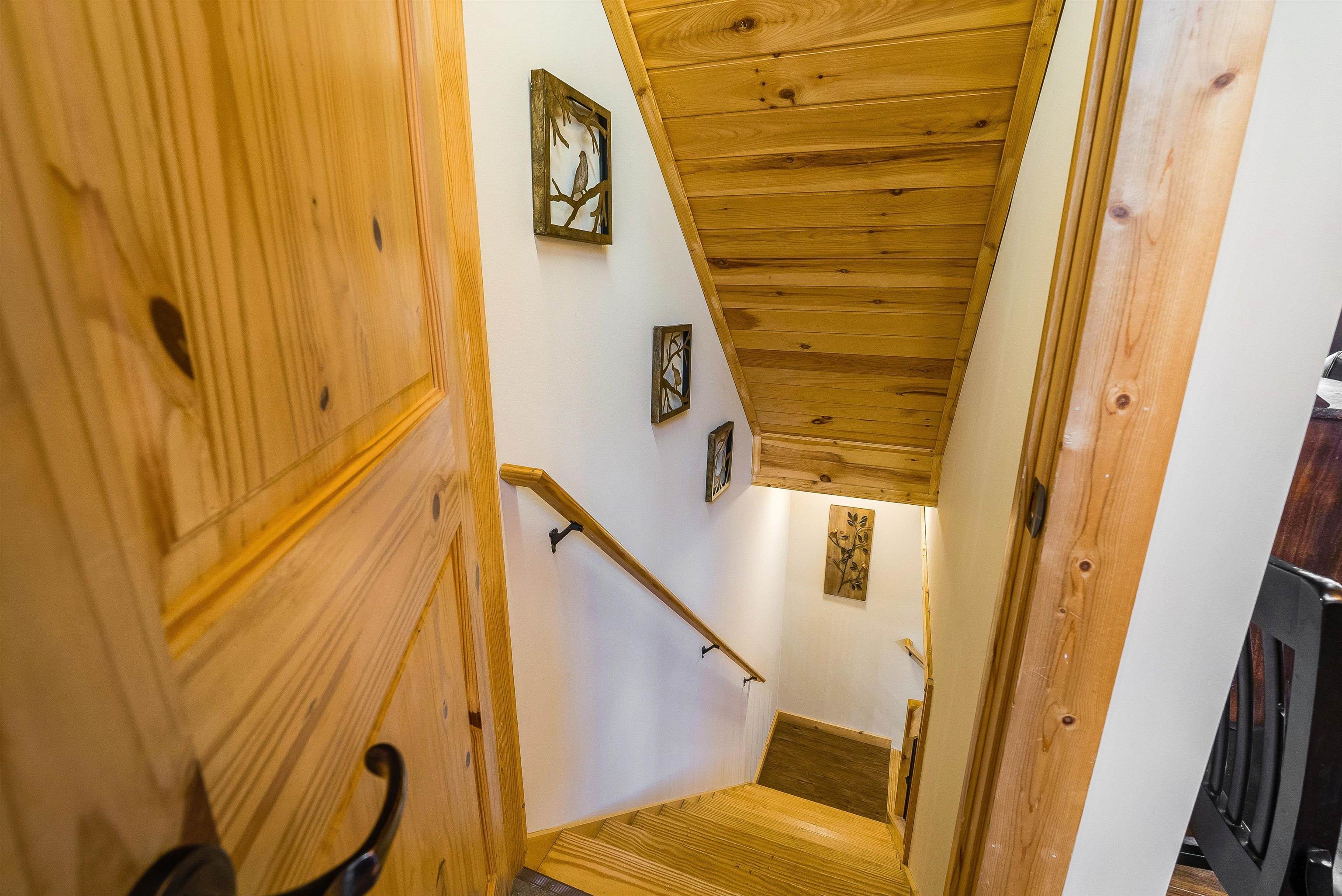 781 Rainier Road McGaheysville, VA 22840 - Photo 32 of 51 a view of an entryway