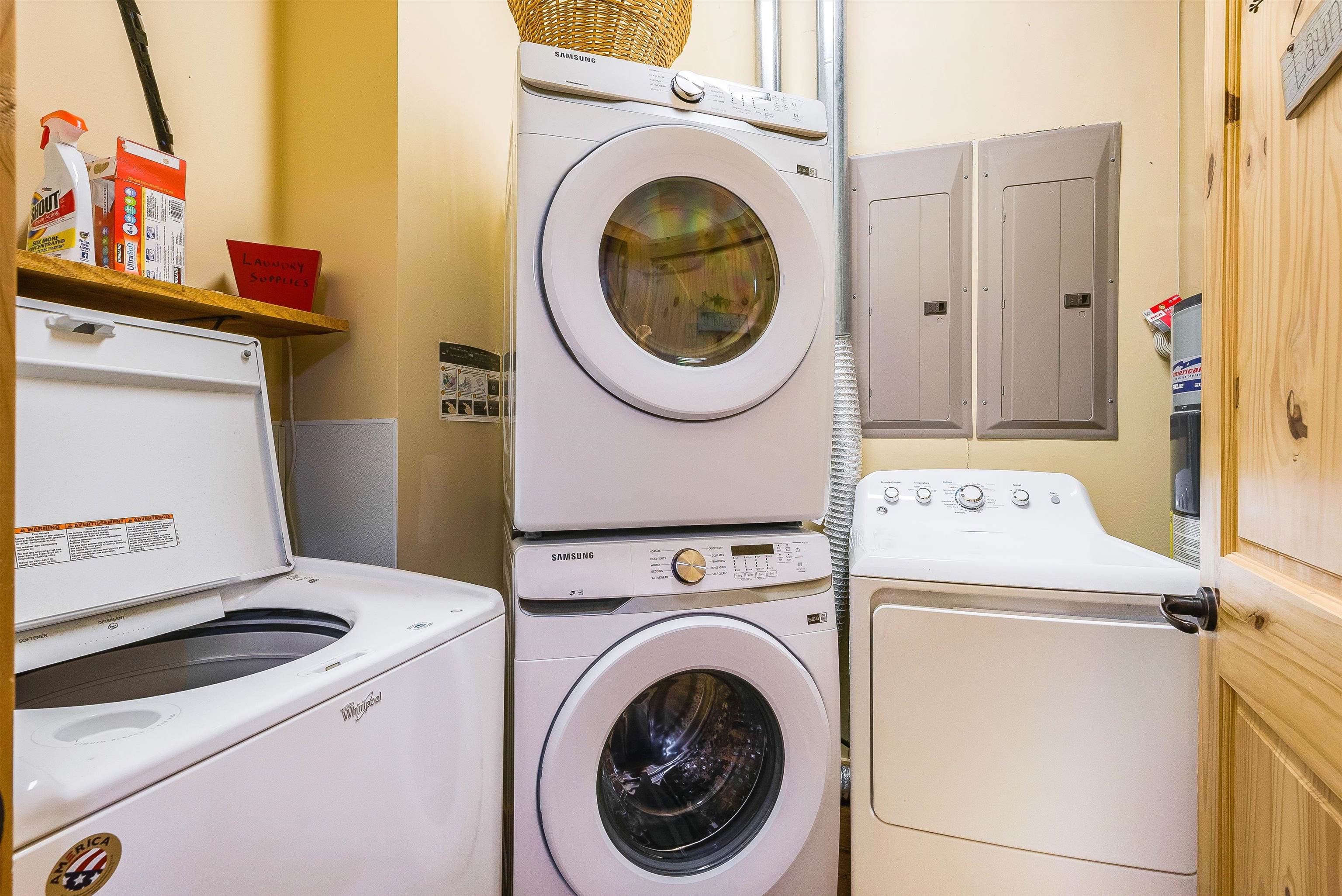 781 Rainier Road McGaheysville, VA 22840 - Photo 40 of 51 a utility room with dryer and washer
