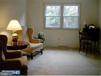 2935 Clyston Road Norristown, PA 19403 - Photo 4 of 12 Living Room