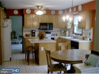 2935 Clyston Road Norristown, PA 19403 - Photo 5 of 12 Kitchen