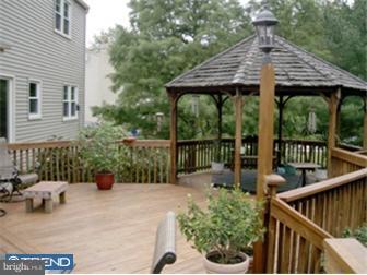 2935 Clyston Road Norristown, PA 19403 - Photo 10 of 12 Deck