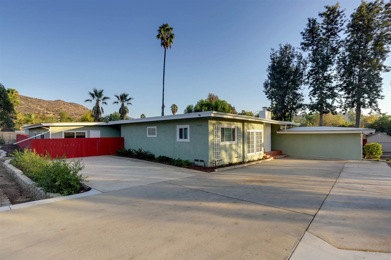 14729 Espola Road Poway, CA 92064 - Photo 2 of 25