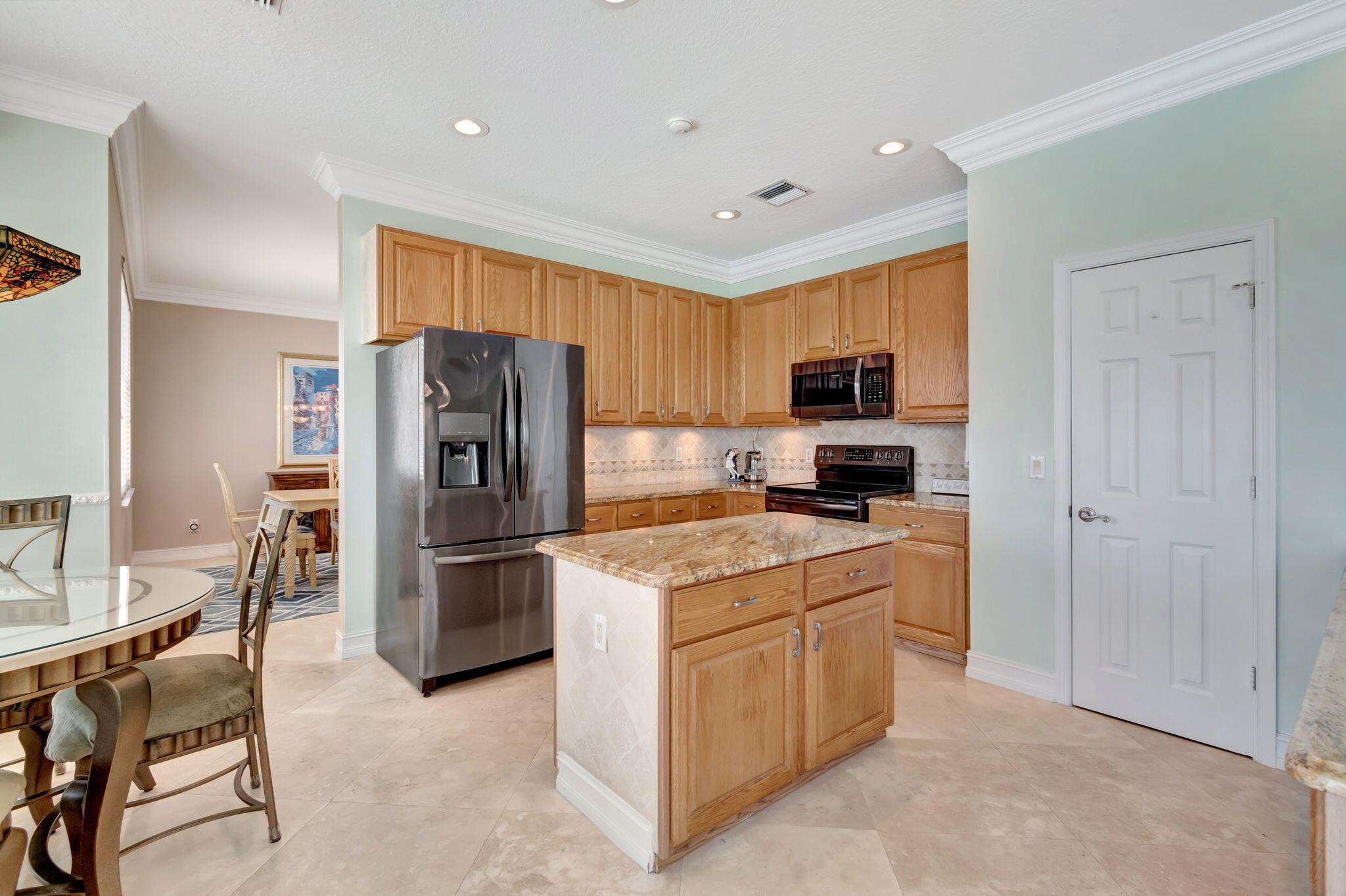 12592 Maypan Drive Boca Raton, FL 33428 - Photo 10 of 27 Kitchen