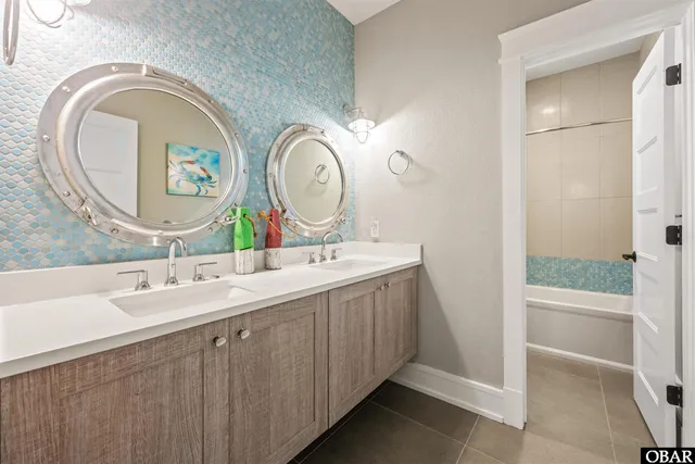 $6,099,000 | 839 Lighthouse Drive, Unit 6, Corolla, NC 27927