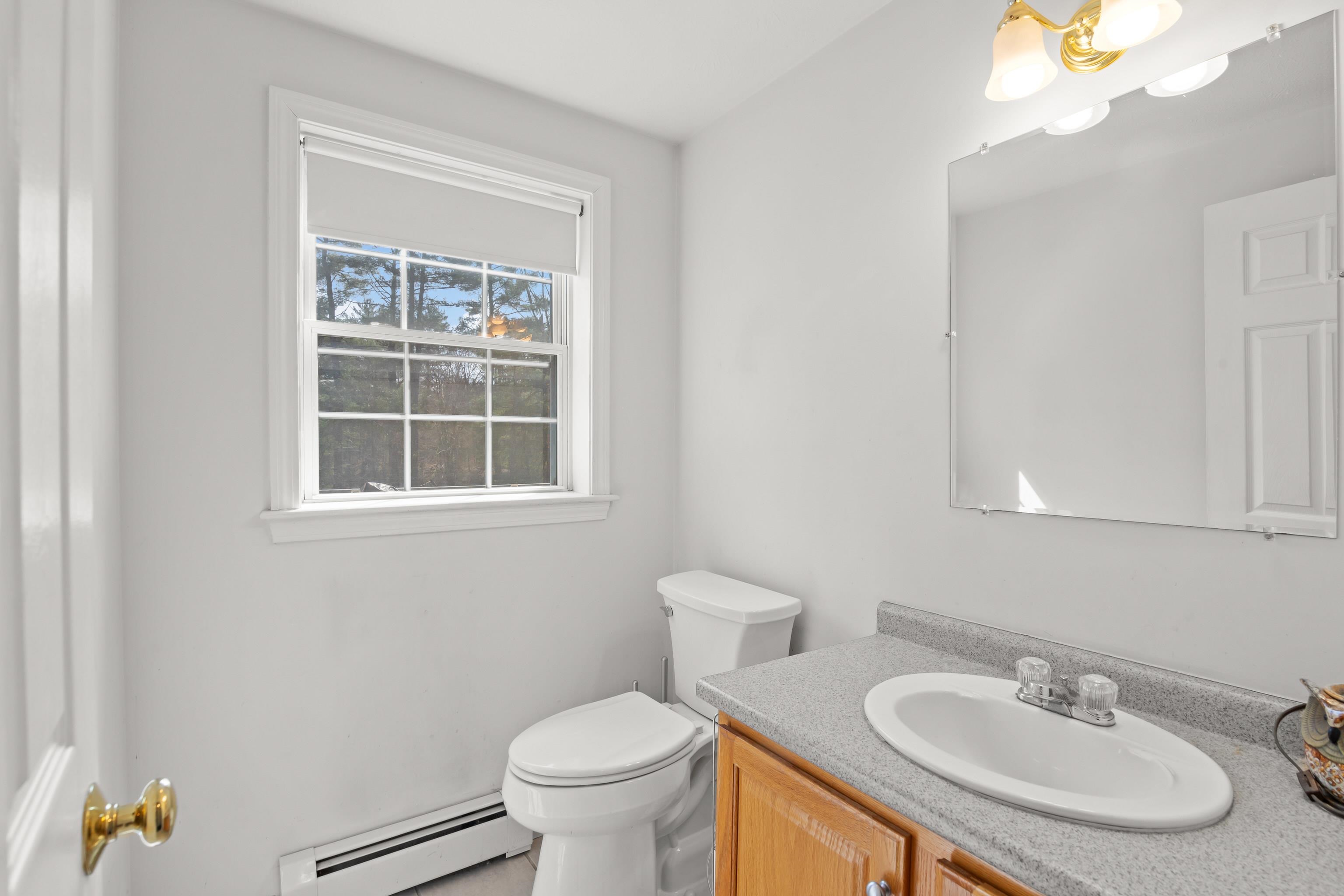 49 Chester Road Derry, NH 03038 - Photo 19 of 31