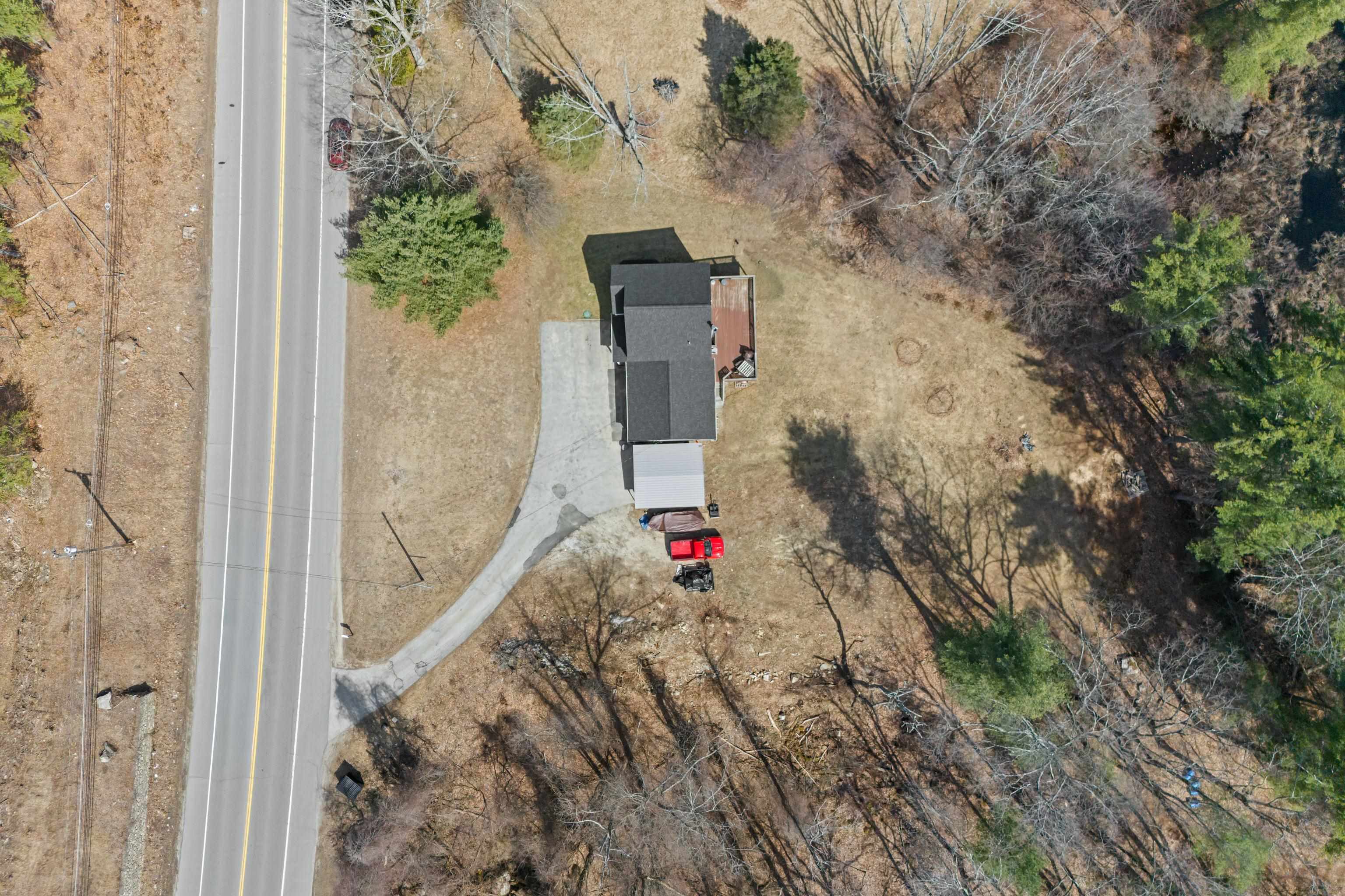 49 Chester Road Derry, NH 03038 - Photo 9 of 31