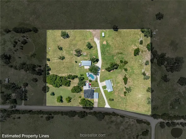 $999,000 | 413 County Road 410, Buckholts, TX 76518