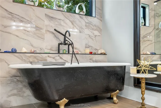 a close view of sink and tap