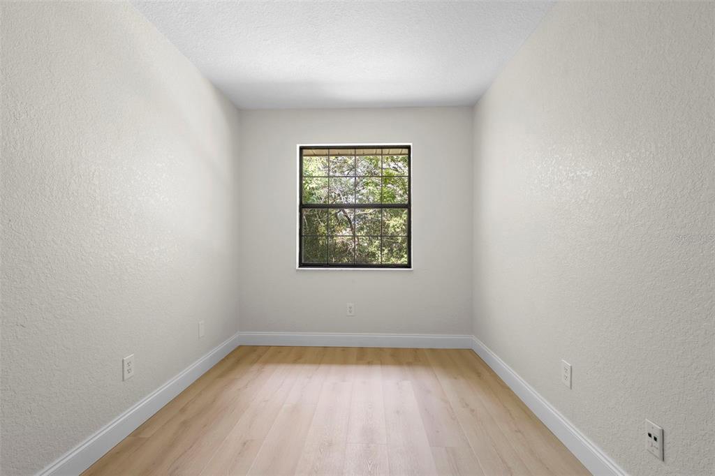 26 Laurianne Road DeBary, FL 32713 - Photo 17 of 41 an empty room with a window