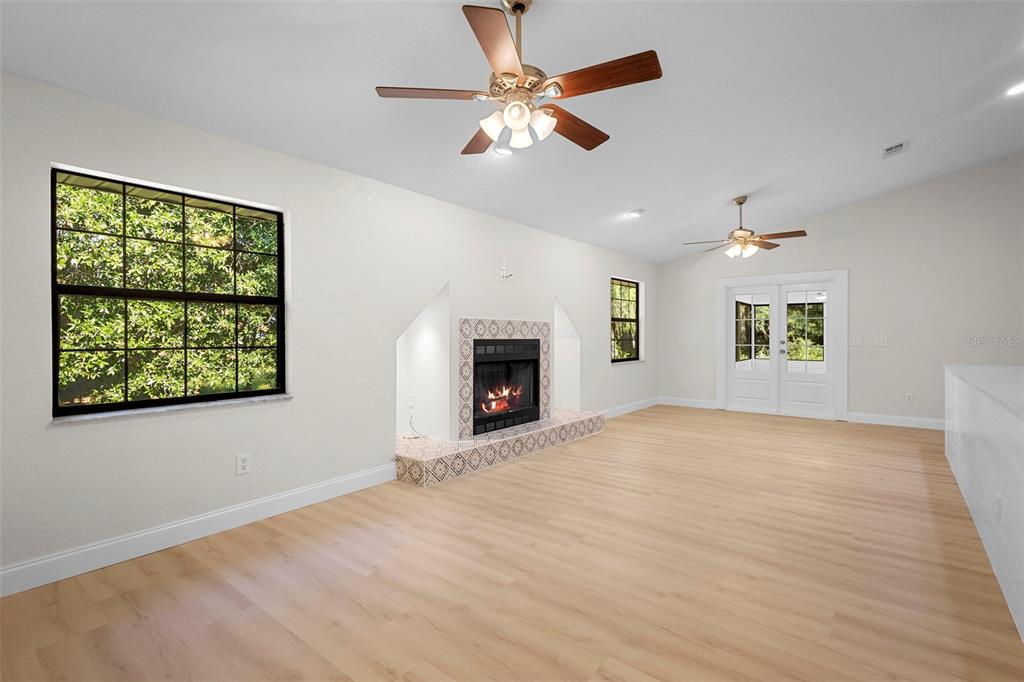 26 Laurianne Road DeBary, FL 32713 - Photo 6 of 41 an empty room with fan and windows