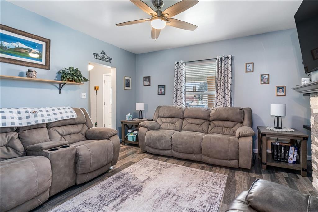 334 Orchard Street Springdale, PA 15144 - Photo 6 of 25 a living room with furniture and a window