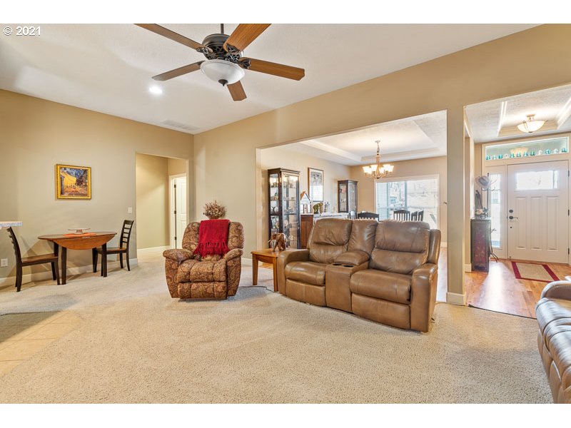 361 Northwest Reed Lane Dallas, OR 97338 - Photo 2 of 30