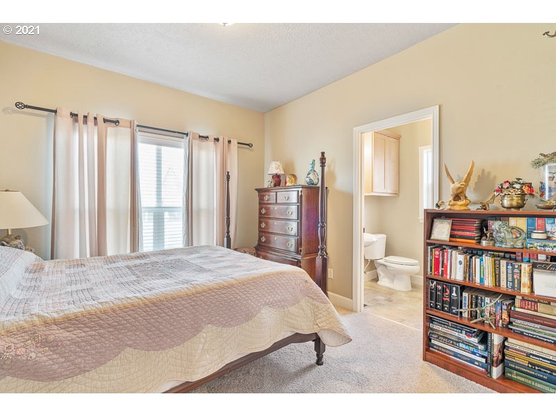 361 Northwest Reed Lane Dallas, OR 97338 - Photo 11 of 30