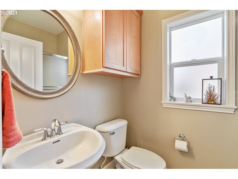 361 Northwest Reed Lane Dallas, OR 97338 - Photo 14 of 30