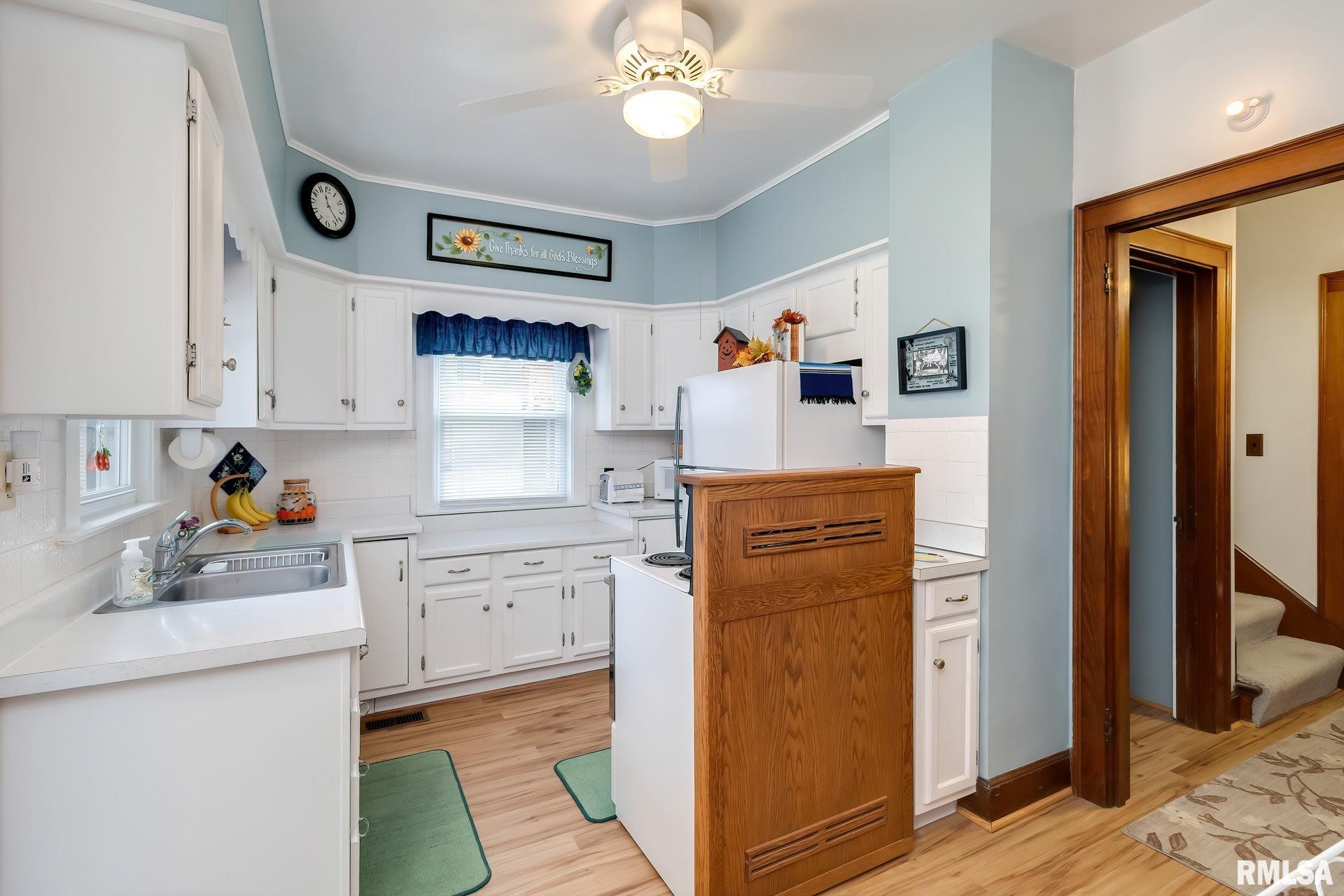 308 9th Street De Witt, IA 52742 - Photo 22 of 30