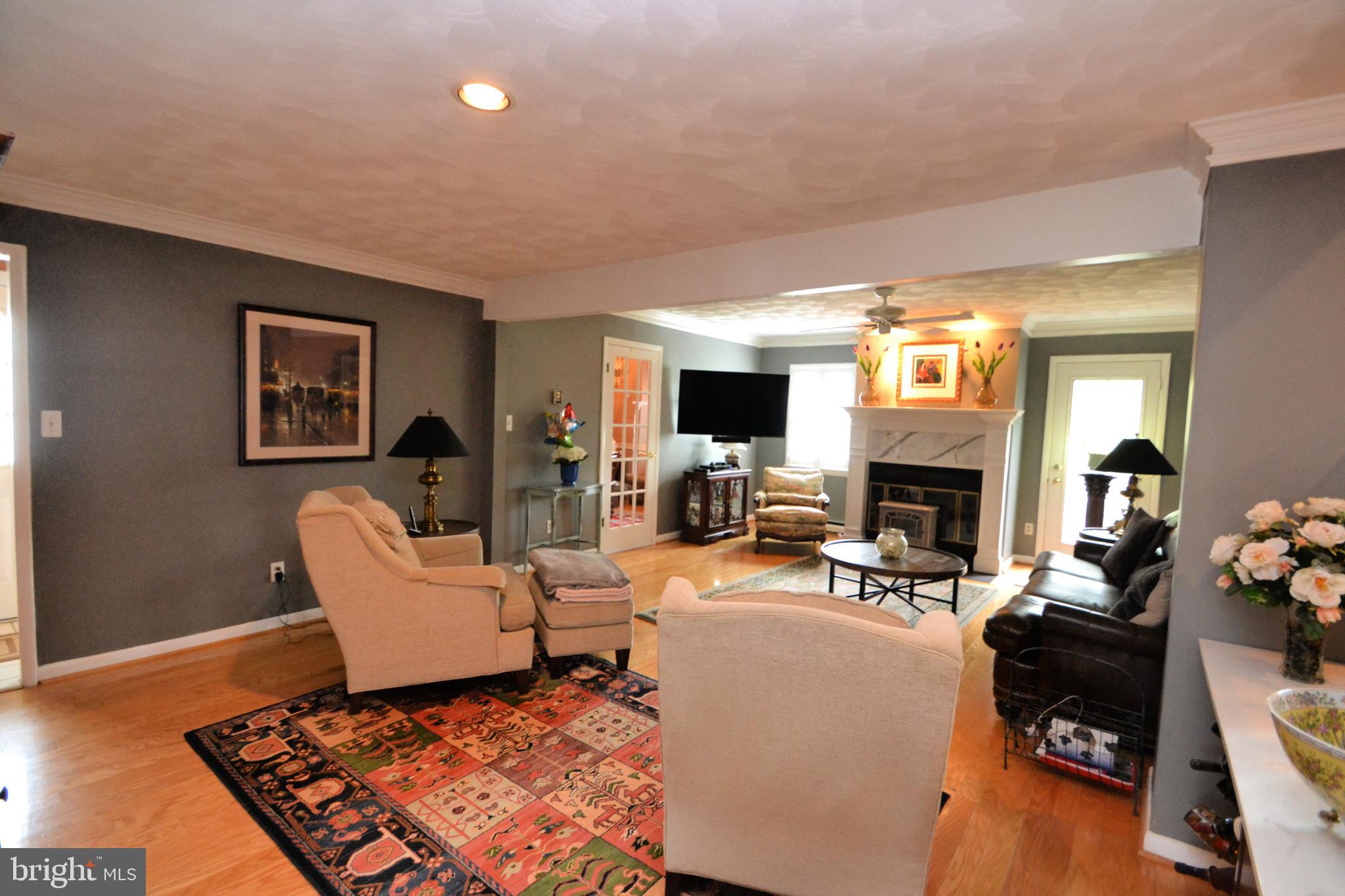 239 Homevale Road Reisterstown, MD 21136 - Photo 15 of 32 Family room
