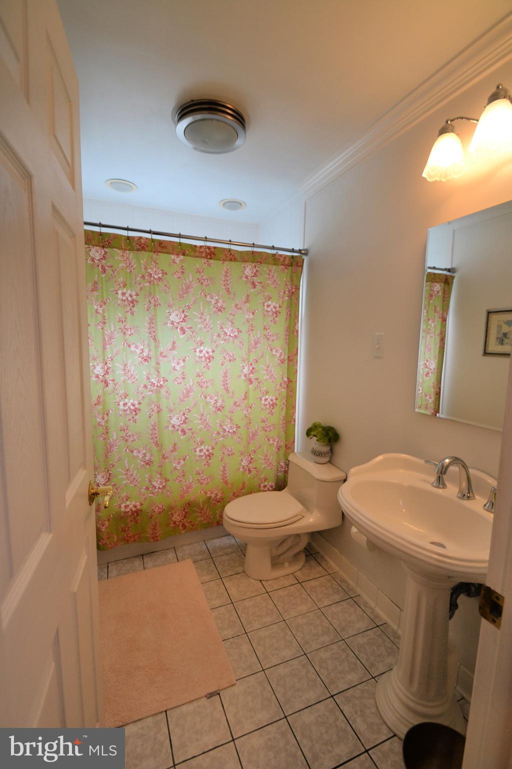 239 Homevale Road Reisterstown, MD 21136 - Photo 23 of 32 Full bath