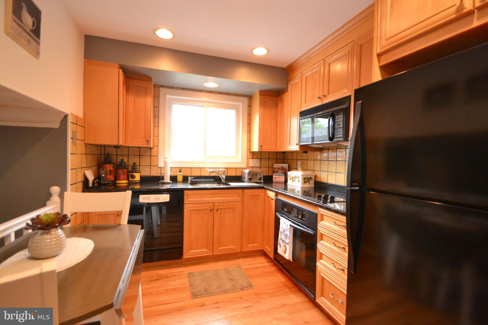 239 Homevale Road Reisterstown, MD 21136 - Photo 8 of 32 Kitchen