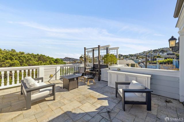 $3,399,000 | 729 Douglass Street, Unit U, San Francisco, CA 94114