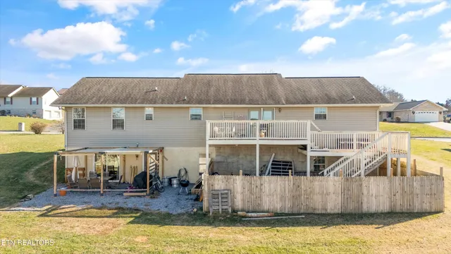 1613 Jasmine Trail, Sevierville, TN 37862