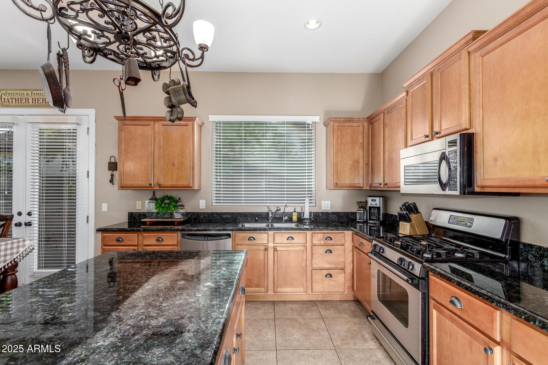 6757 South Seneca Way Gilbert, AZ 85298 - Photo 18 of 72 17 Seneca