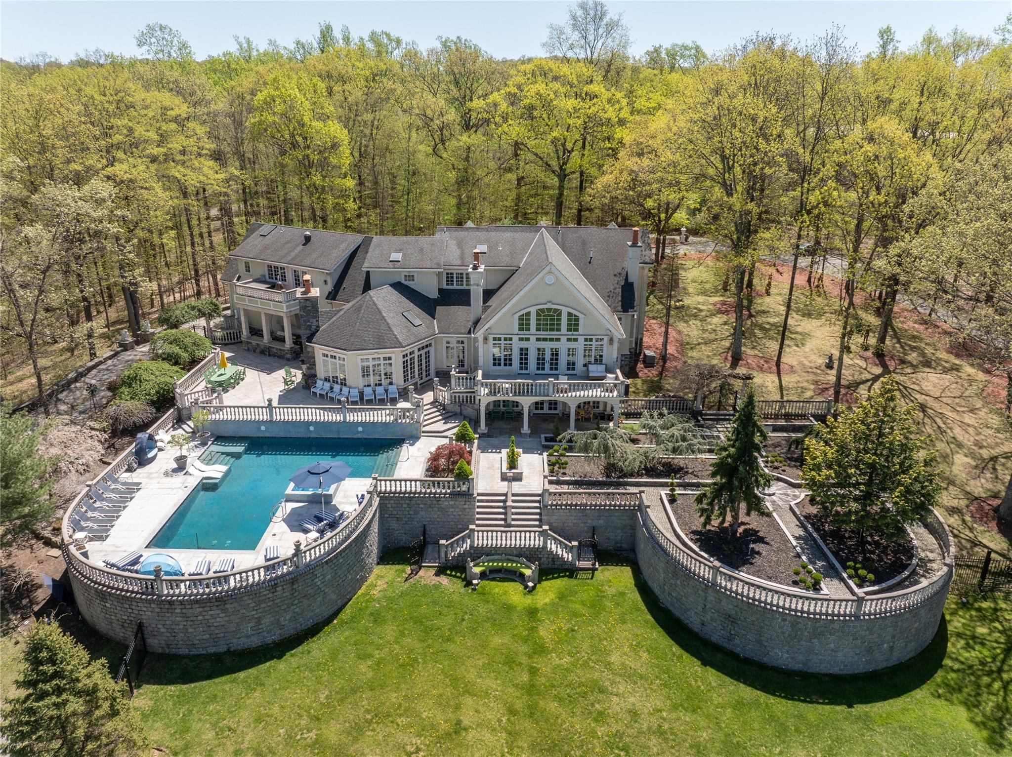 172 Clausland Mountain Road Blauvelt, NY 10913 - Photo 1 of 1
