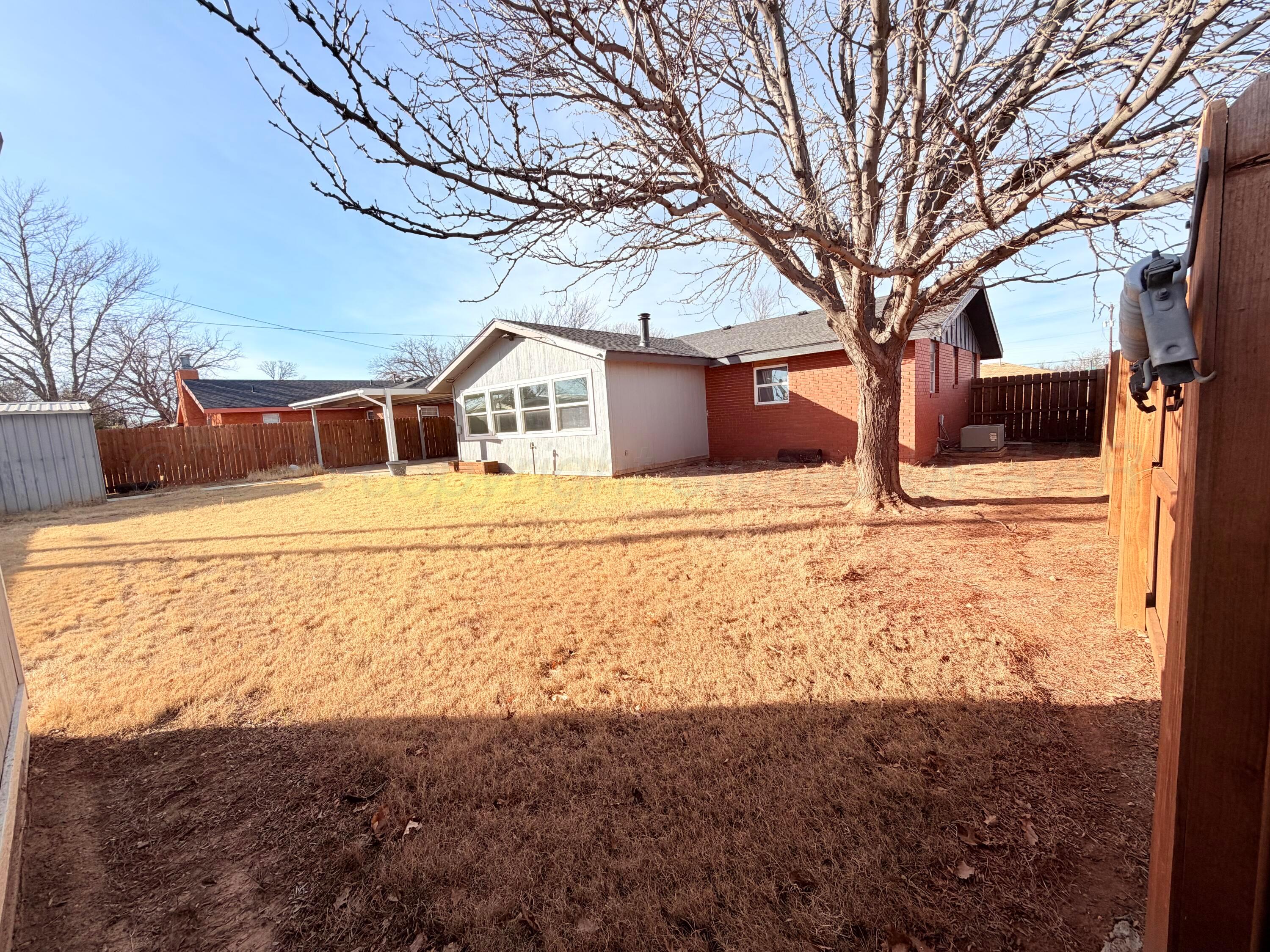 320 Arthur Street Tulia, TX 79088 - Photo 15 of 15 Back