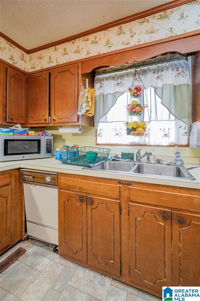 3080 Wenonah Park Road Southwest Birmingham, AL 35211 - Photo 16 of 40