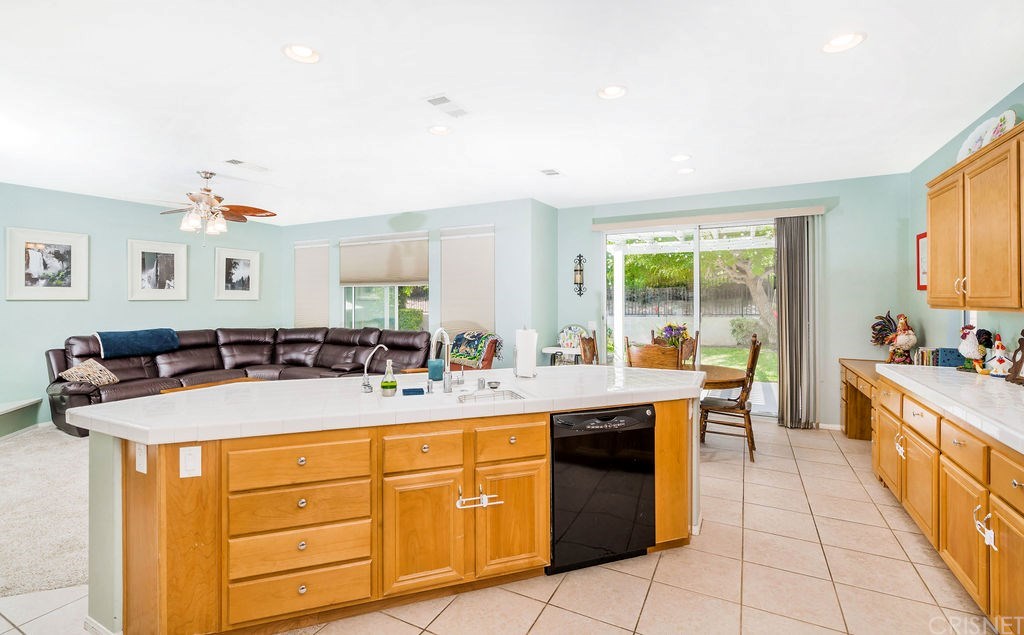 26316 Peacock Place Stevenson Ranch, CA 91381 - Photo 25 of 51 Gallery Image 25