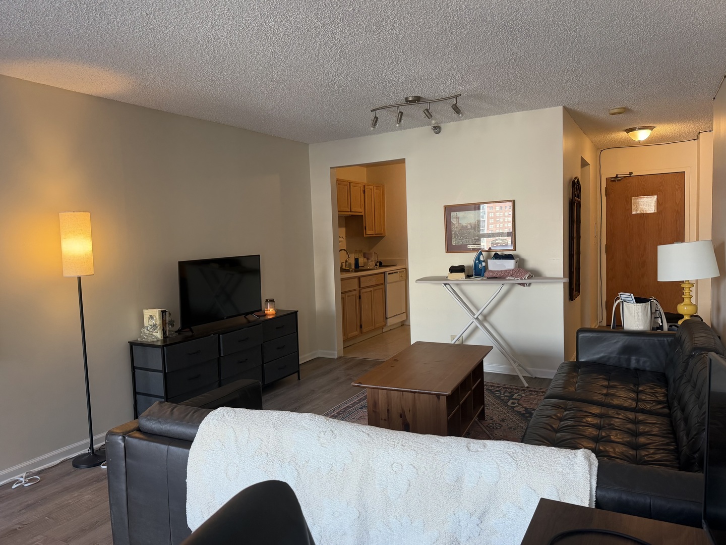 200 North Dearborn Street, Unit 2405 Chicago, IL 60601 - Photo 3 of 9