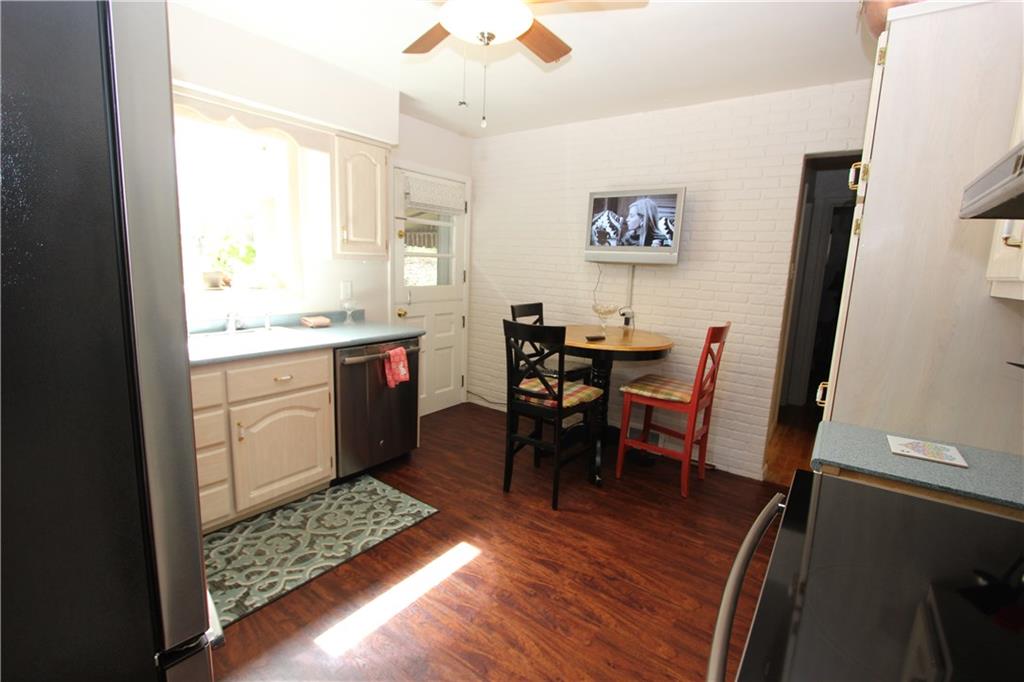 81 West Bruceton Road Pittsburgh, PA 15236 - Photo 9 of 24 Gallery Image 9