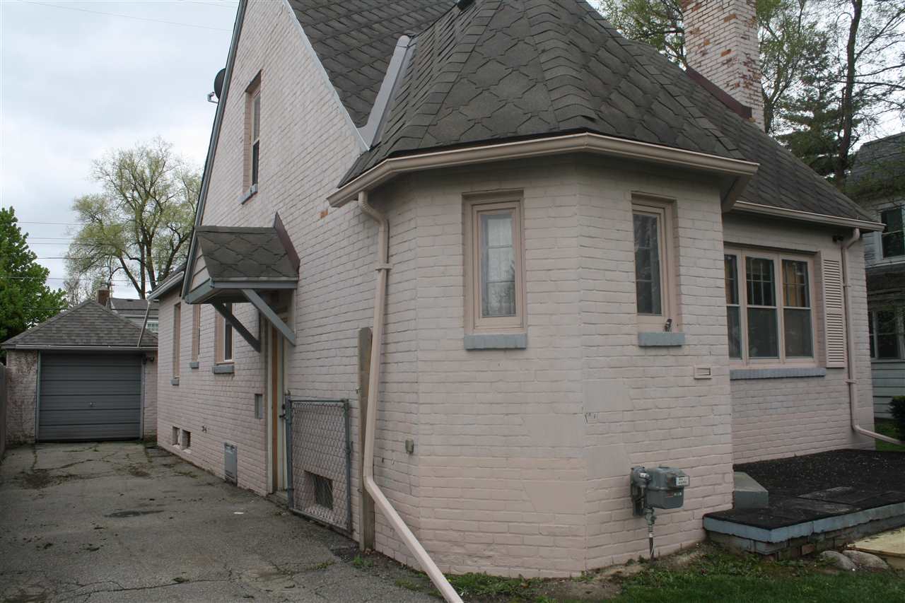 2114 Pierce Street Flint, MI 48503 - Photo 3 of 41