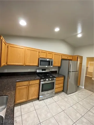 $1,850 | 1837 Navajo Lake Way, Las Vegas, NV 89128