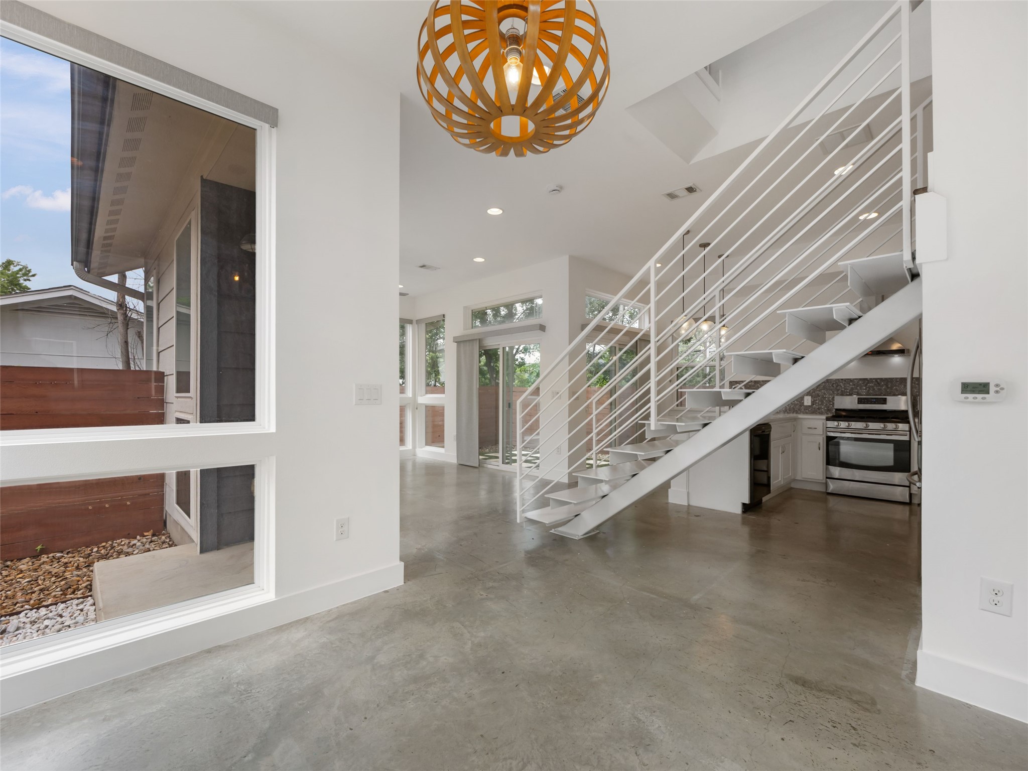 513 West Croslin Street, Unit B Austin, TX 78752 - Photo 11 of 40