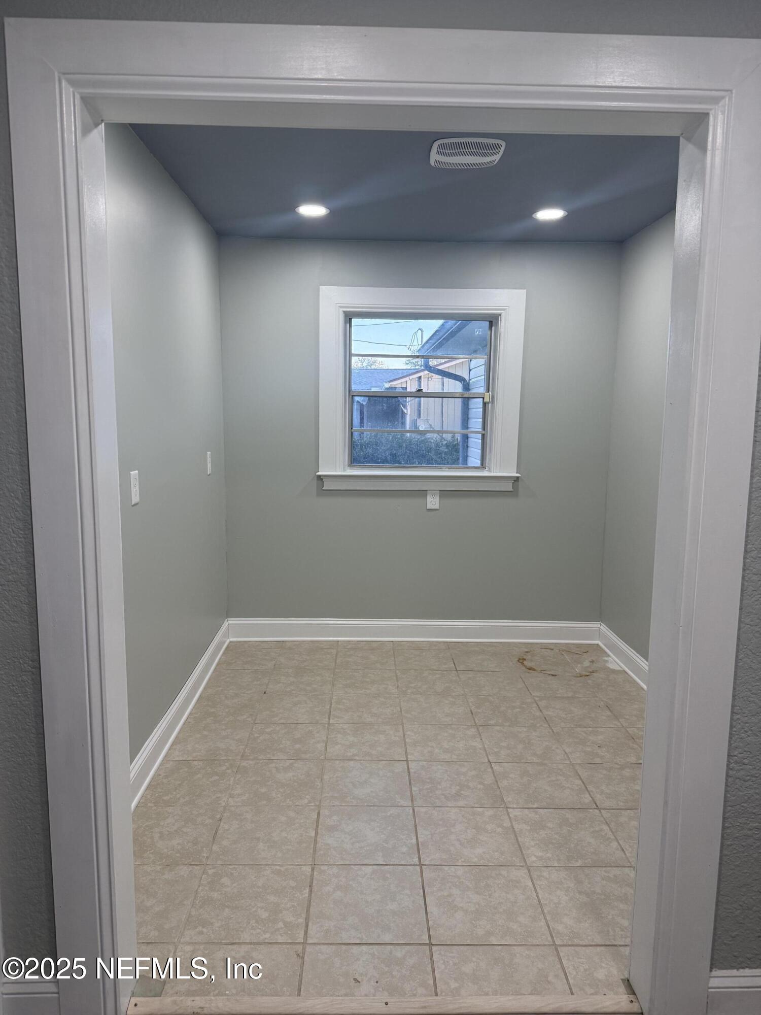 4901 Cedar Point Road Jacksonville, FL 32226 - Photo 9 of 15 a view of an empty room