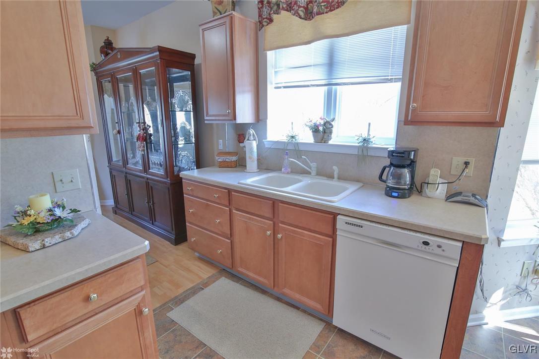 1248 Old Gate Road Northampton, PA 18067 - Photo 8 of 45 Gallery Image 8