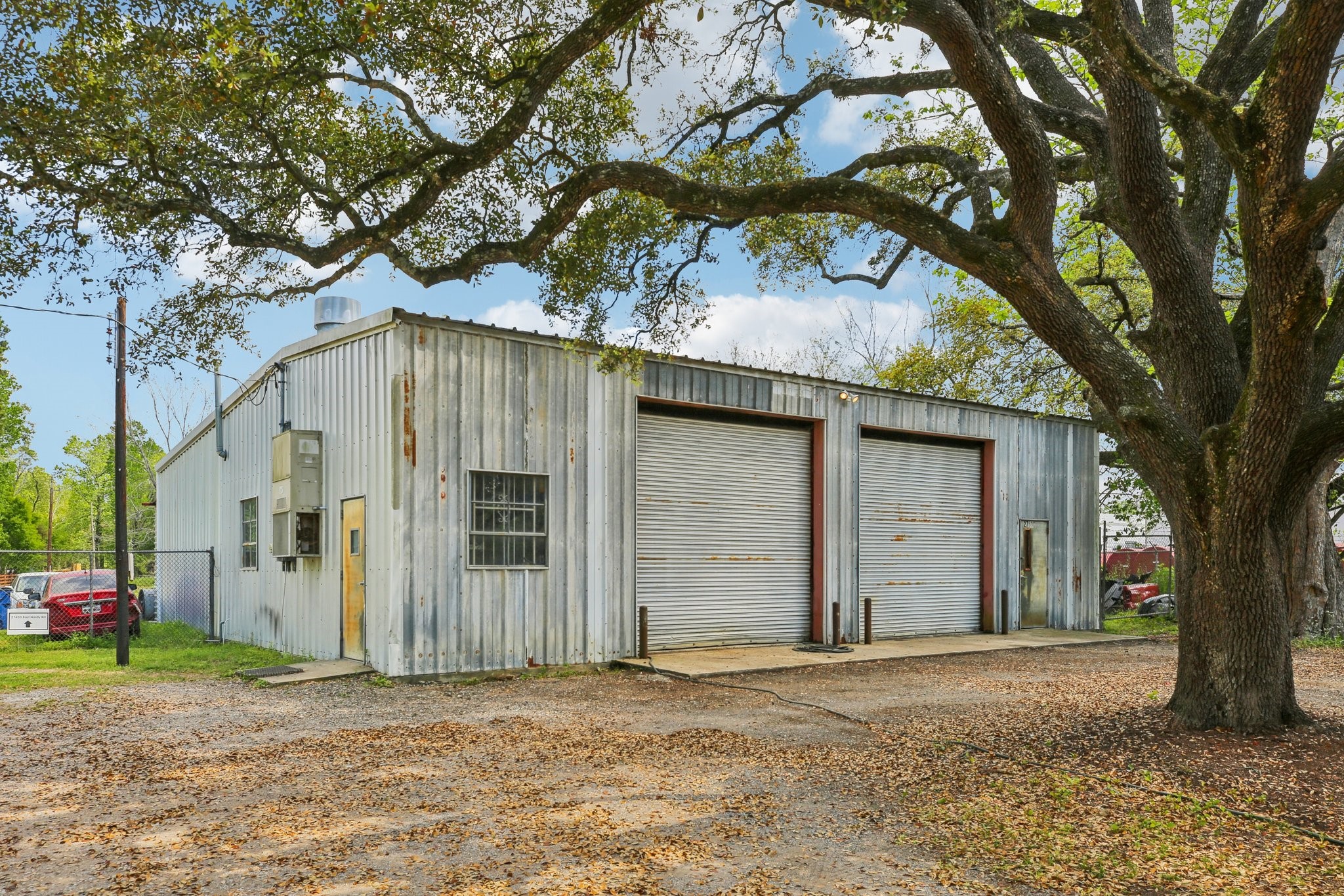 27330 East Hardy Road Spring, TX 77373 - Photo 6 of 41 27530 E Hardy Rd
Metal 1500 sq ft building