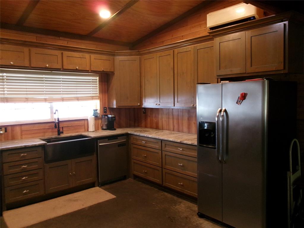 430 Waterfront Row Quitman, TX 75783 - Photo 2 of 16