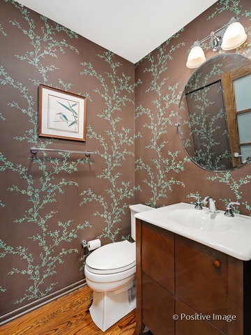 2053 North Halsted Street, Unit B Chicago, IL 60614 - Photo 17 of 25